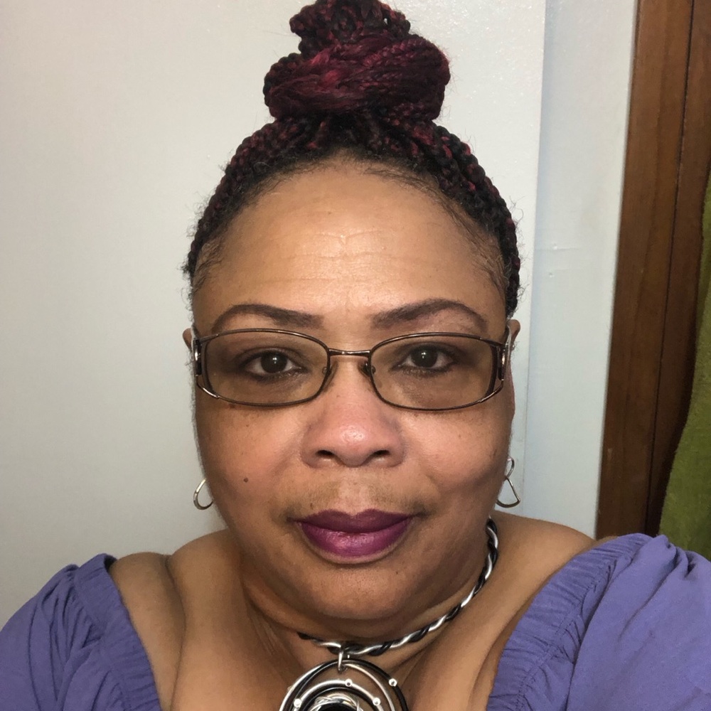 Meet your Posher, Coretta